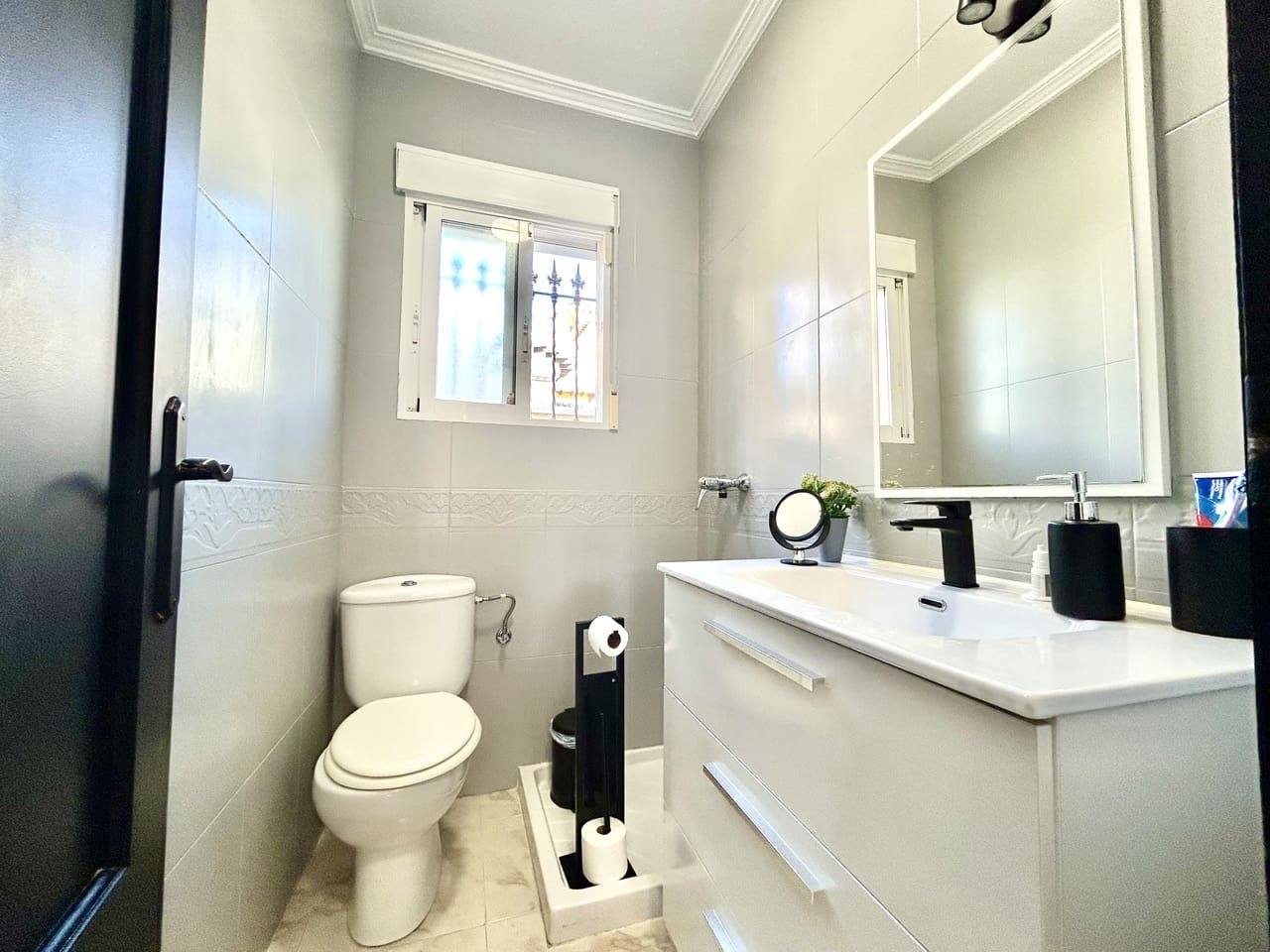 4 sypialnia Willa na sprzedaż w Villamartin z garażem - 429 900 € (Ref: 10163175)