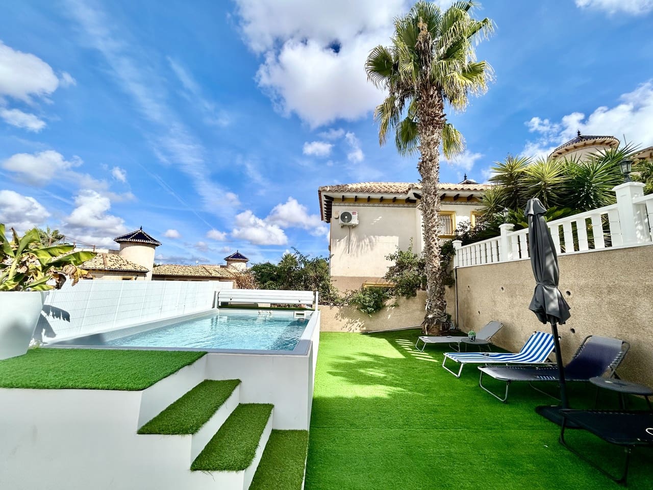 4 sypialnia Willa na sprzedaż w Villamartin z garażem - 429 900 € (Ref: 10163175)
