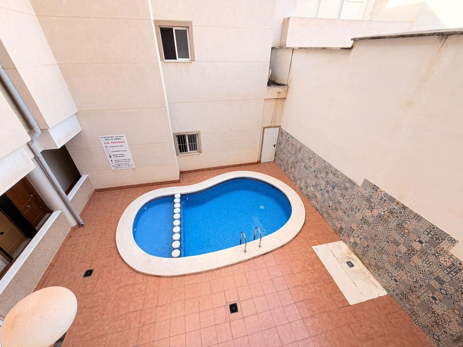 2 bedroom Apartment for sale in Torrevieja with pool - € 139,000 (Ref: 10163178)