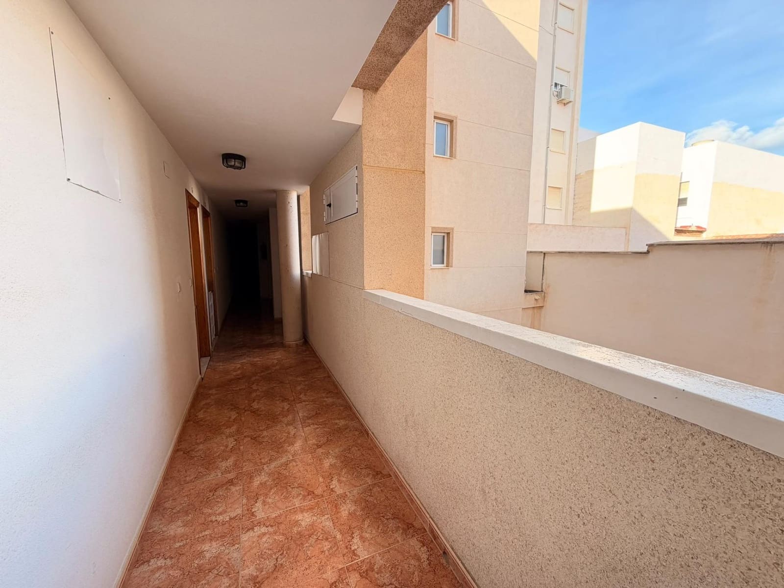 2 bedroom Apartment for sale in Torrevieja with pool - € 139,000 (Ref: 10163178)
