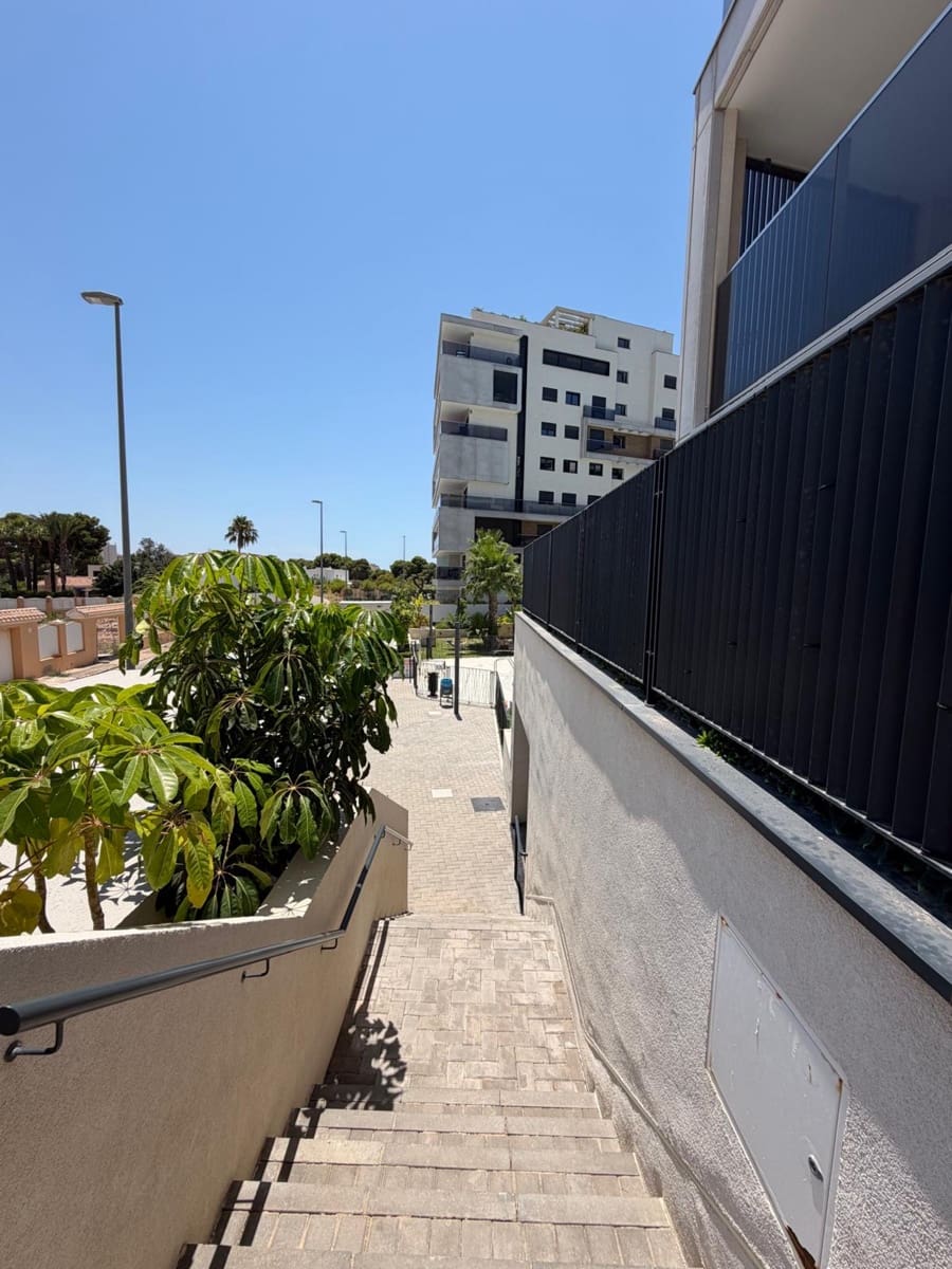 2 bedroom Apartment for sale in Dehesa de Campoamor with pool garage - € 369,000 (Ref: 10163185)