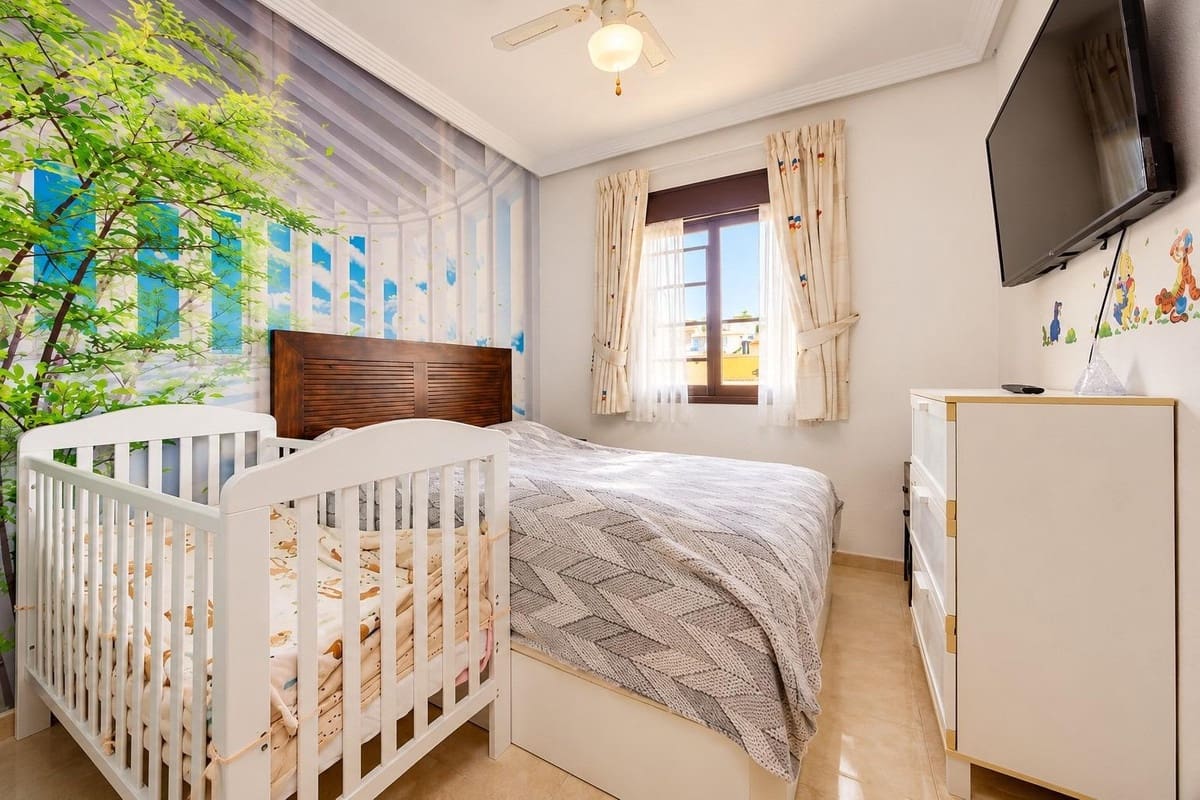 2 soverom Penthouse til salgs i Orihuela med svømmebasseng - € 233 000 (Ref: 10172096)
