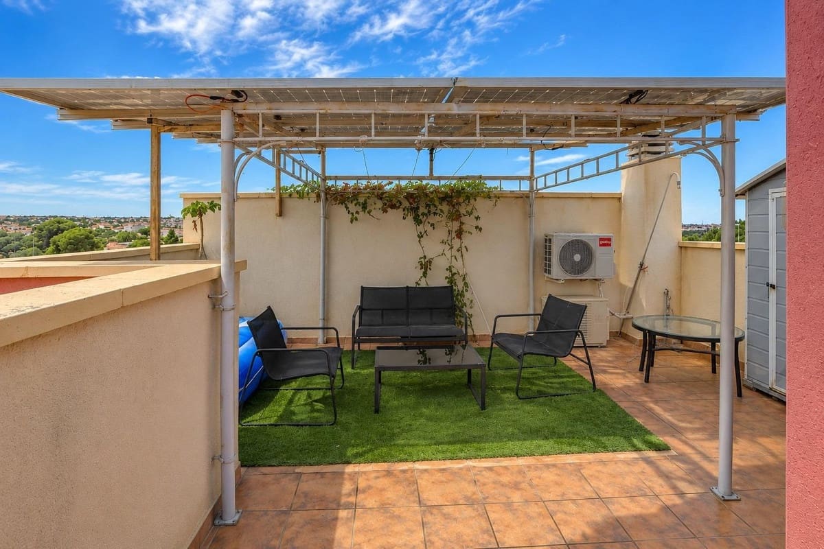 2 soverom Penthouse til salgs i Orihuela med svømmebasseng - € 233 000 (Ref: 10172096)