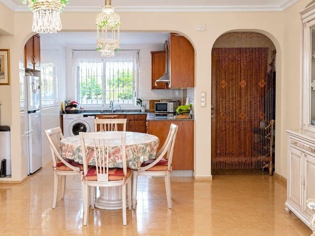 2 soverom Bungalow til salgs i Lomas de Campoamor - Las Ramblas, Orihuela med svømmebasseng garasje - € 198 000 (Ref: 10174158)