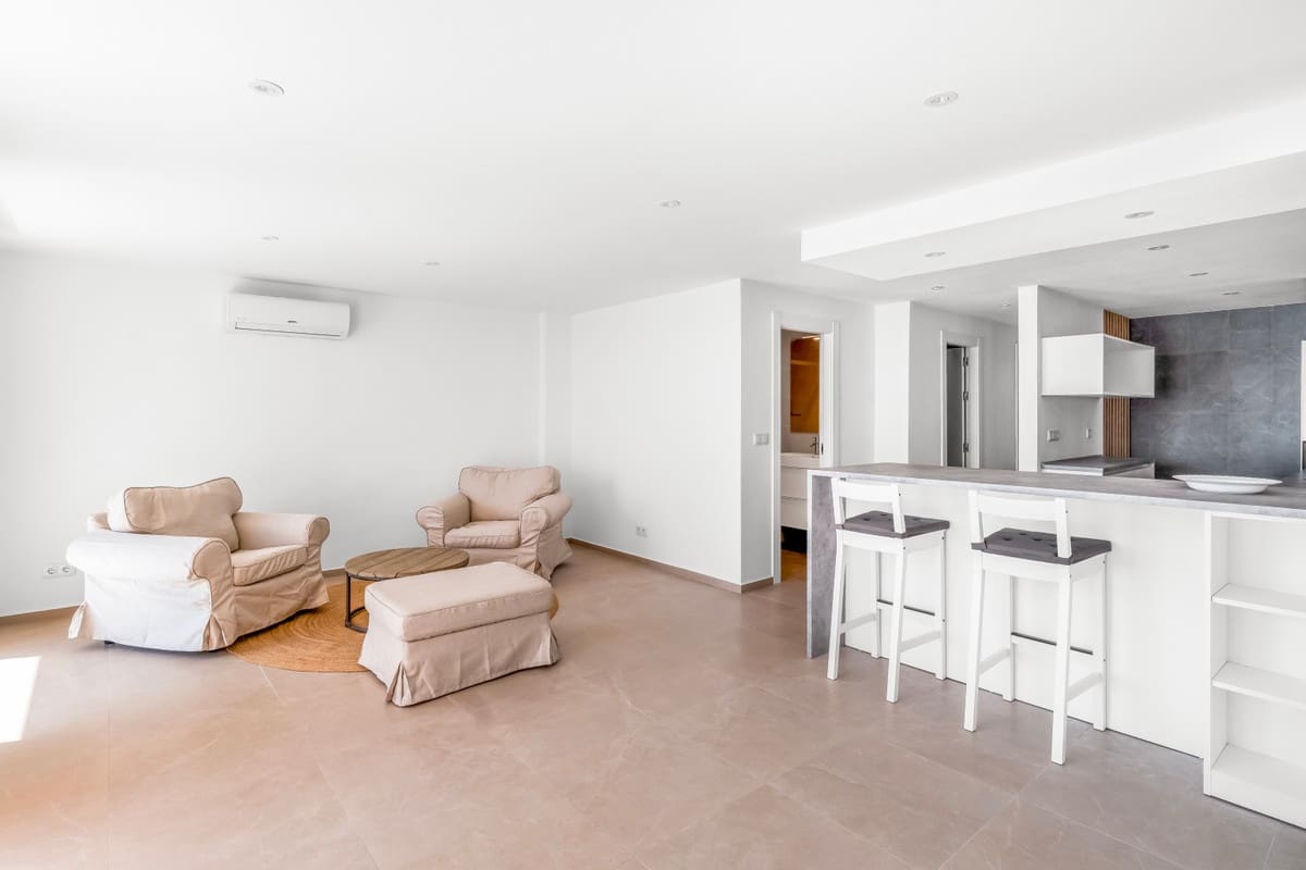 2 bedroom Penthouse for sale in Torrevieja - € 449,000 (Ref: 10174162)