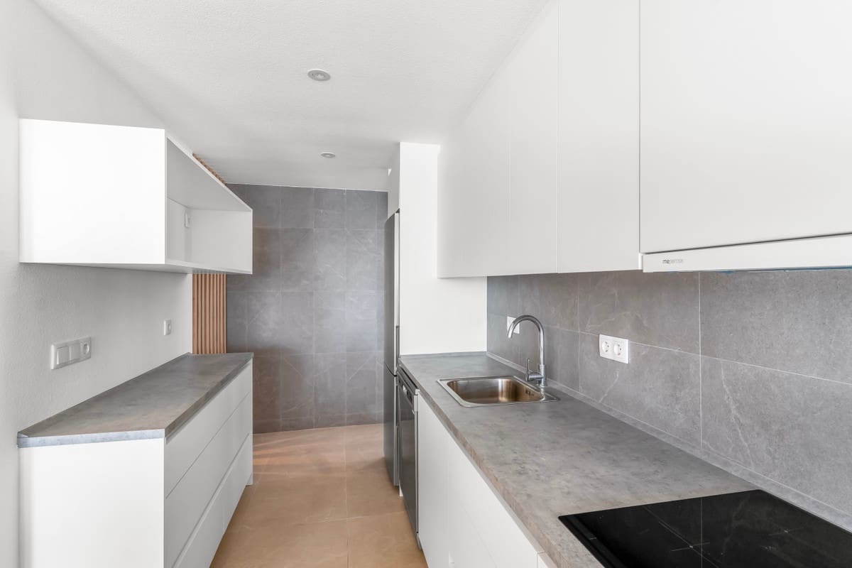 2 bedroom Penthouse for sale in Torrevieja - € 449,000 (Ref: 10174162)