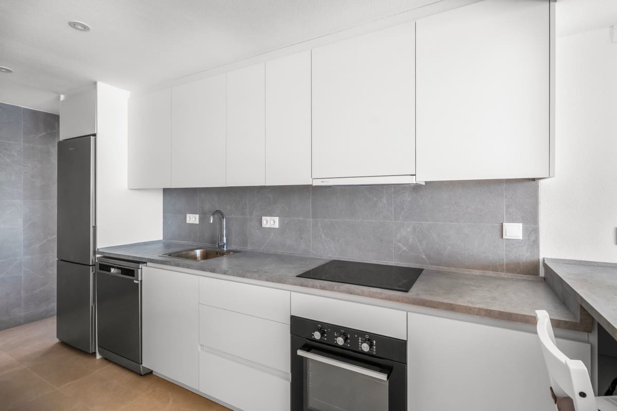 2 bedroom Penthouse for sale in Torrevieja - € 449,000 (Ref: 10174162)