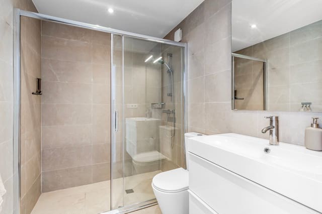 2 bedroom Penthouse for sale in Torrevieja - € 449,000 (Ref: 10174162)