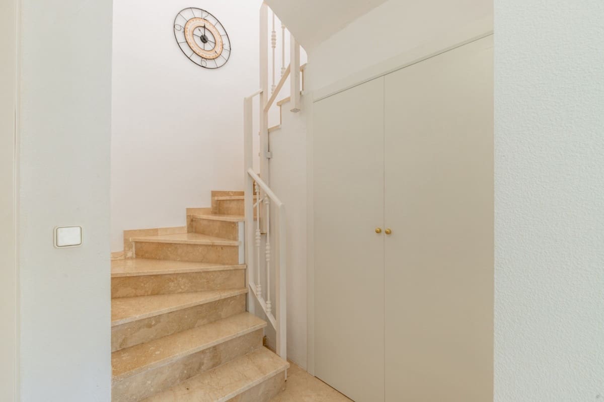 2 bedroom Apartment for sale in Calpe / Calp with pool garage - € 387,000 (Ref: 10174169)