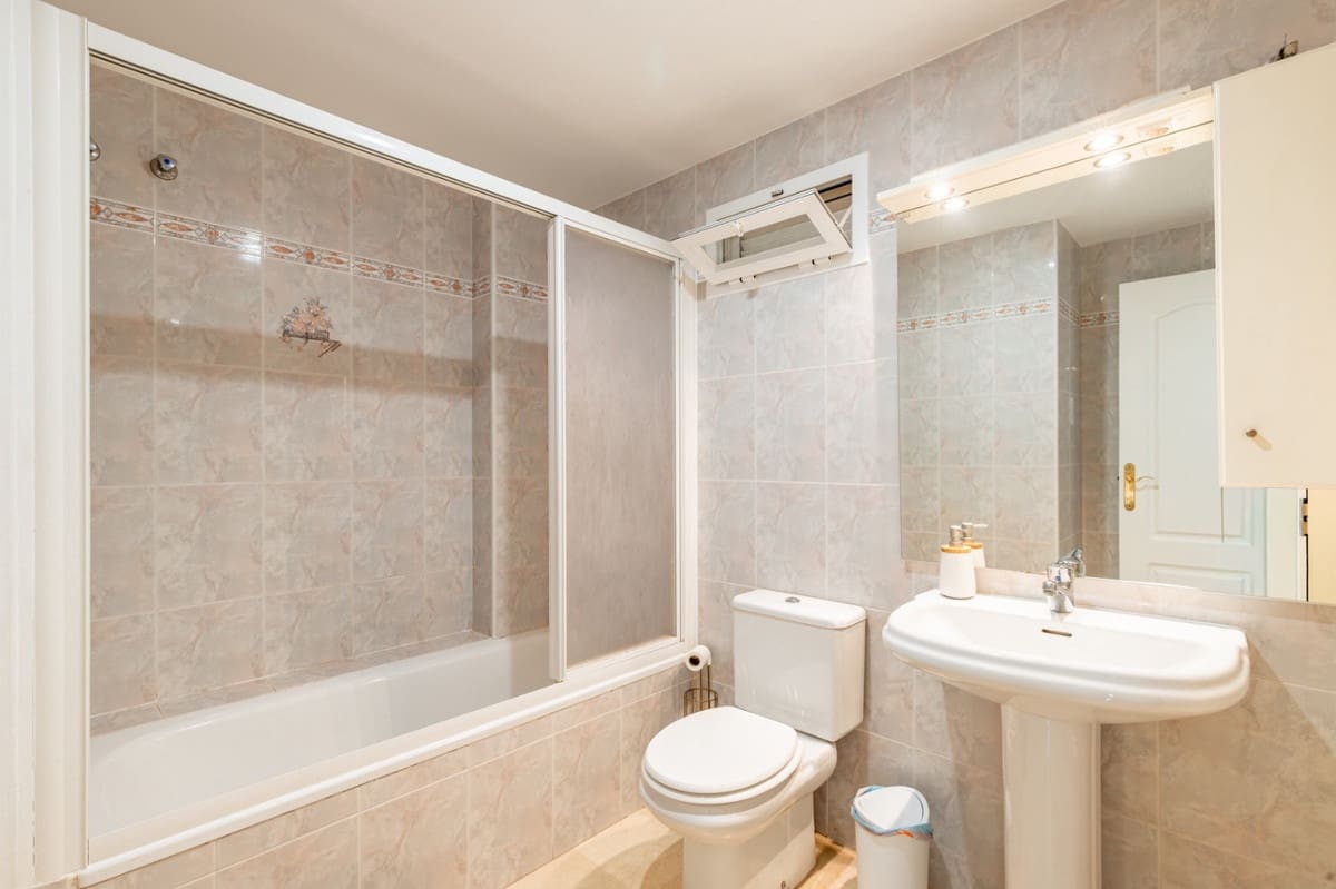2 bedroom Apartment for sale in Calpe / Calp with pool garage - € 387,000 (Ref: 10174169)
