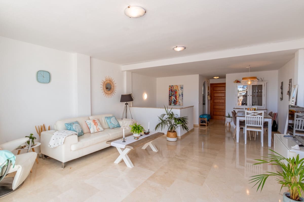 2 bedroom Apartment for sale in Calpe / Calp with pool garage - € 387,000 (Ref: 10174169)