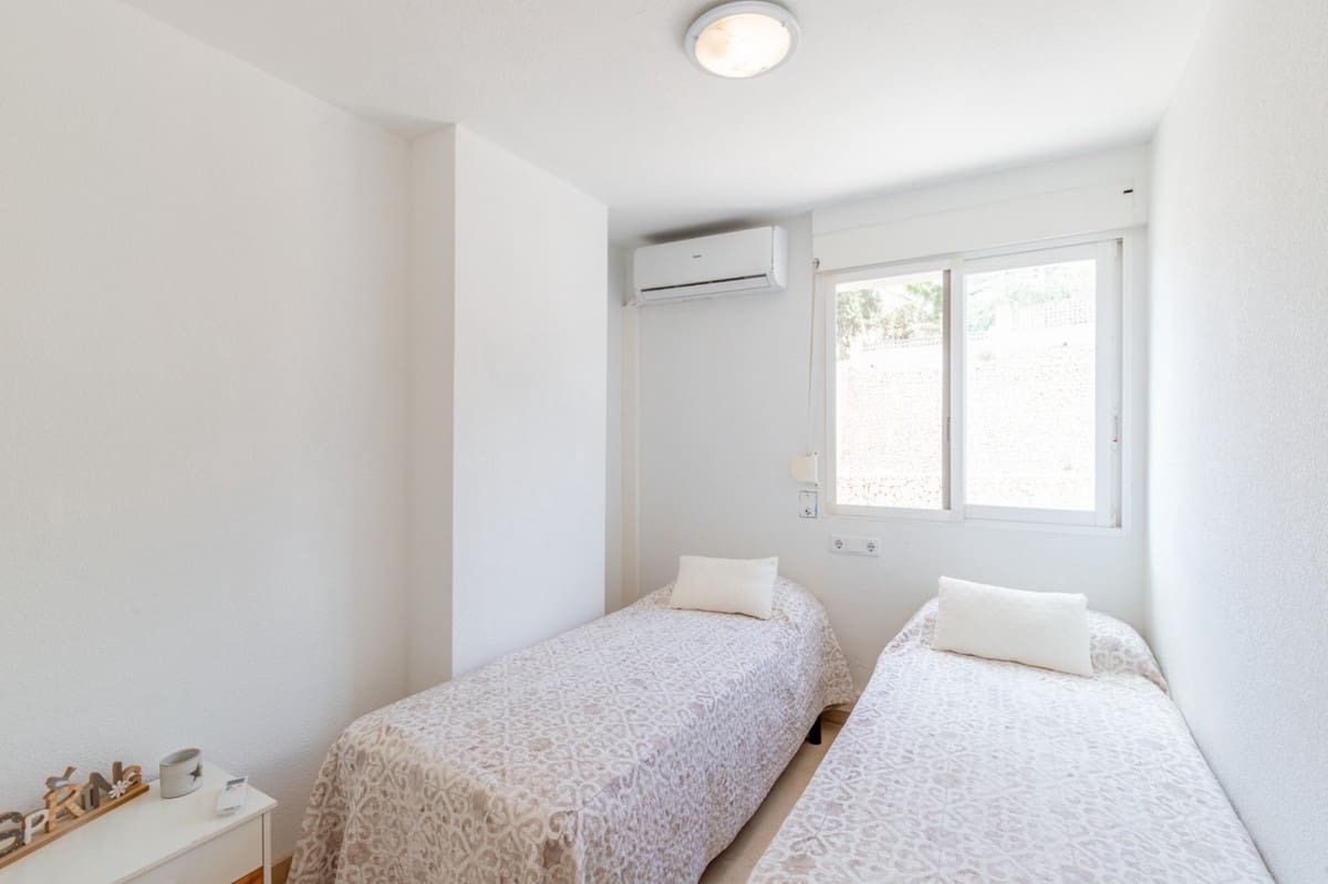2 bedroom Apartment for sale in Calpe / Calp with pool garage - € 387,000 (Ref: 10174169)