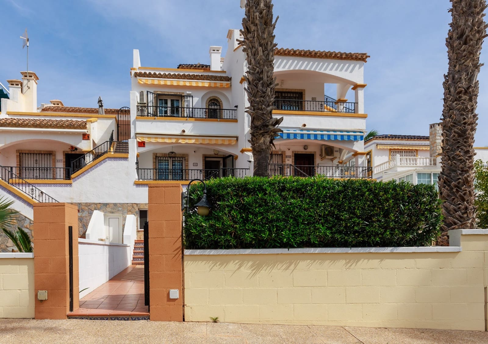 2 sypialnia Dom na sprzedaż w Villamartin z basenem garażem - 265 000 € (Ref: 10184943)