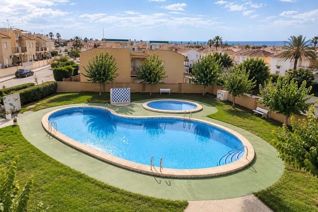 Bungalow de 2 habitaciones en El Chaparral, Torrevieja en venta con piscina - 135.000 € (Ref: 10184953)