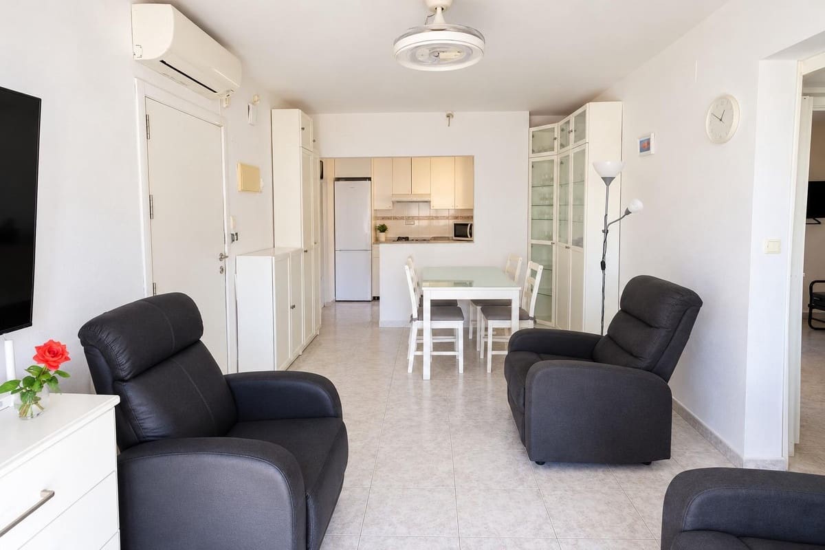 Bungalow de 2 habitaciones en Torrevieja en venta con piscina - 135.000 € (Ref: 10184953)