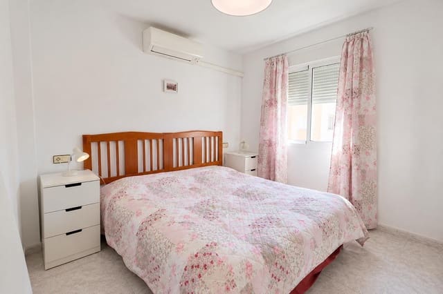 Bungalow de 2 habitaciones en El Chaparral, Torrevieja en venta con piscina - 135.000 € (Ref: 10184953)