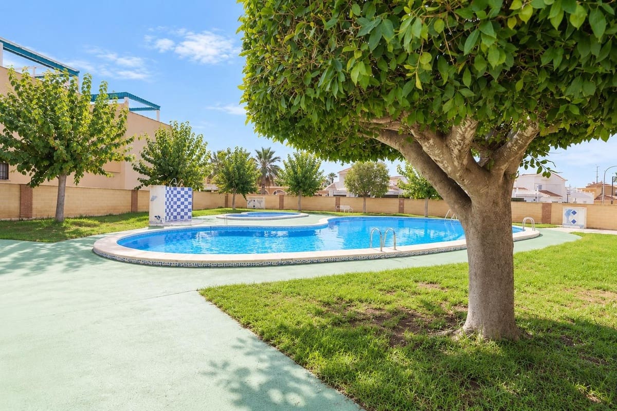2 camera da letto Bungalow in vendita in Torrevieja con piscina - 135.000 € (Rif: 10184953)