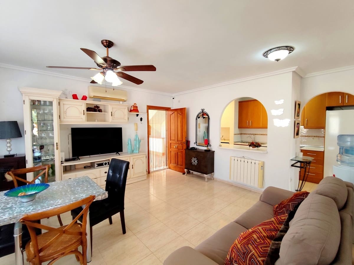 2 soverom Leilighet til salgs i Los Narejos med svømmebasseng garasje - € 179 900 (Ref: 10184956)