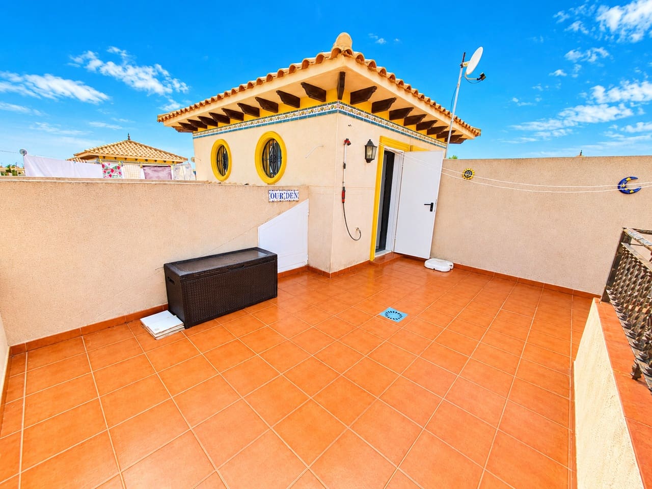 Pareado de 3 habitaciones en La Zenia en venta con piscina garaje - 284.950 € (Ref: 10184974)