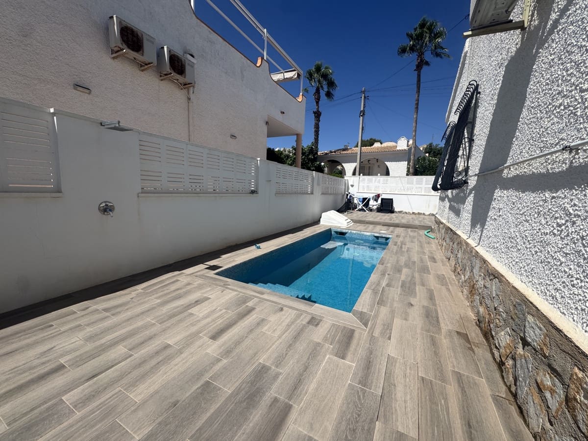 2 slaapkamer Villa te koop in Blue Lagoon met zwembad - € 265.000 (Ref: 8535075)