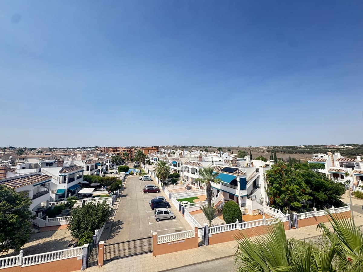2 bedroom Apartment for sale in Villamartin with pool - € 339,000 (Ref: 8535477)
