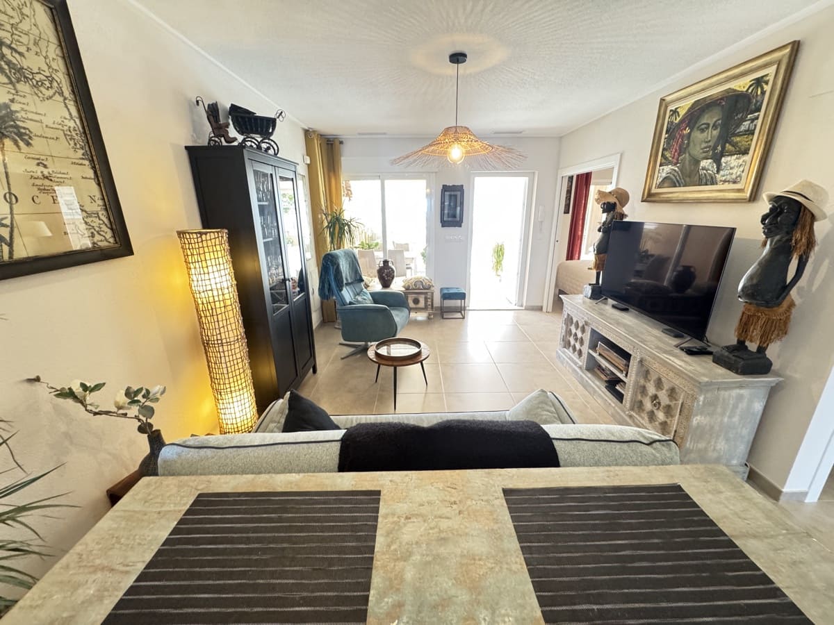 2 soveværelse Lejlighed til salg i Villamartin med swimmingpool - € 289.000 (Ref: 8602379)