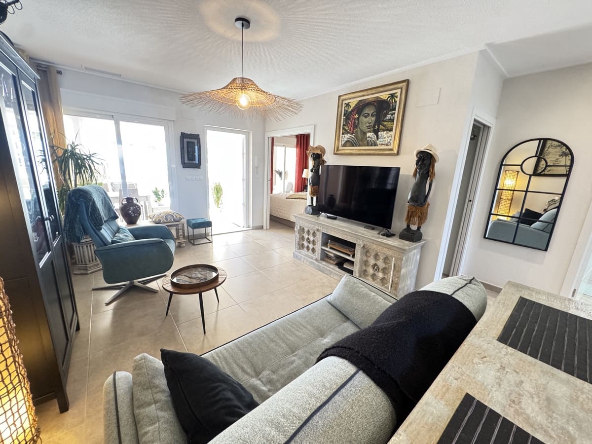 2 soveværelse Lejlighed til salg i Villamartin med swimmingpool - € 289.000 (Ref: 8602379)