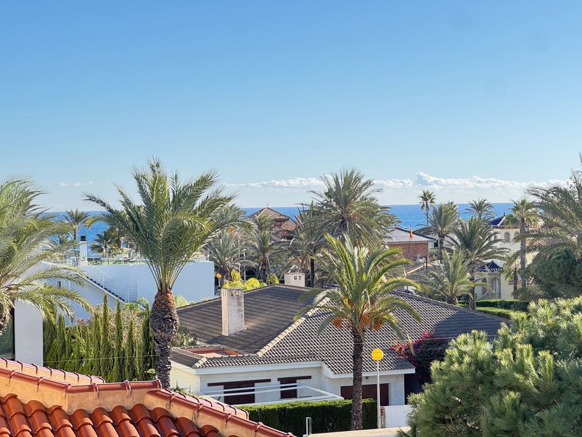 4 soverom Villa til salgs i Cabo Roig med svømmebasseng - € 1 700 000 (Ref: 8677221)