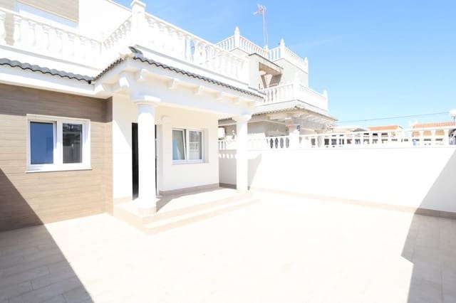 3 makuuhuone Omakotitalo myytävänä paikassa El Chaparral, Torrevieja mukana 
autotalli - 245 000 € (Ref: 8999450)