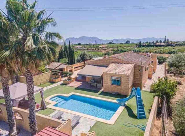 5 soveværelse Finca/Landehus til salg i Albatera - € 399.950 (Ref: 9008323)