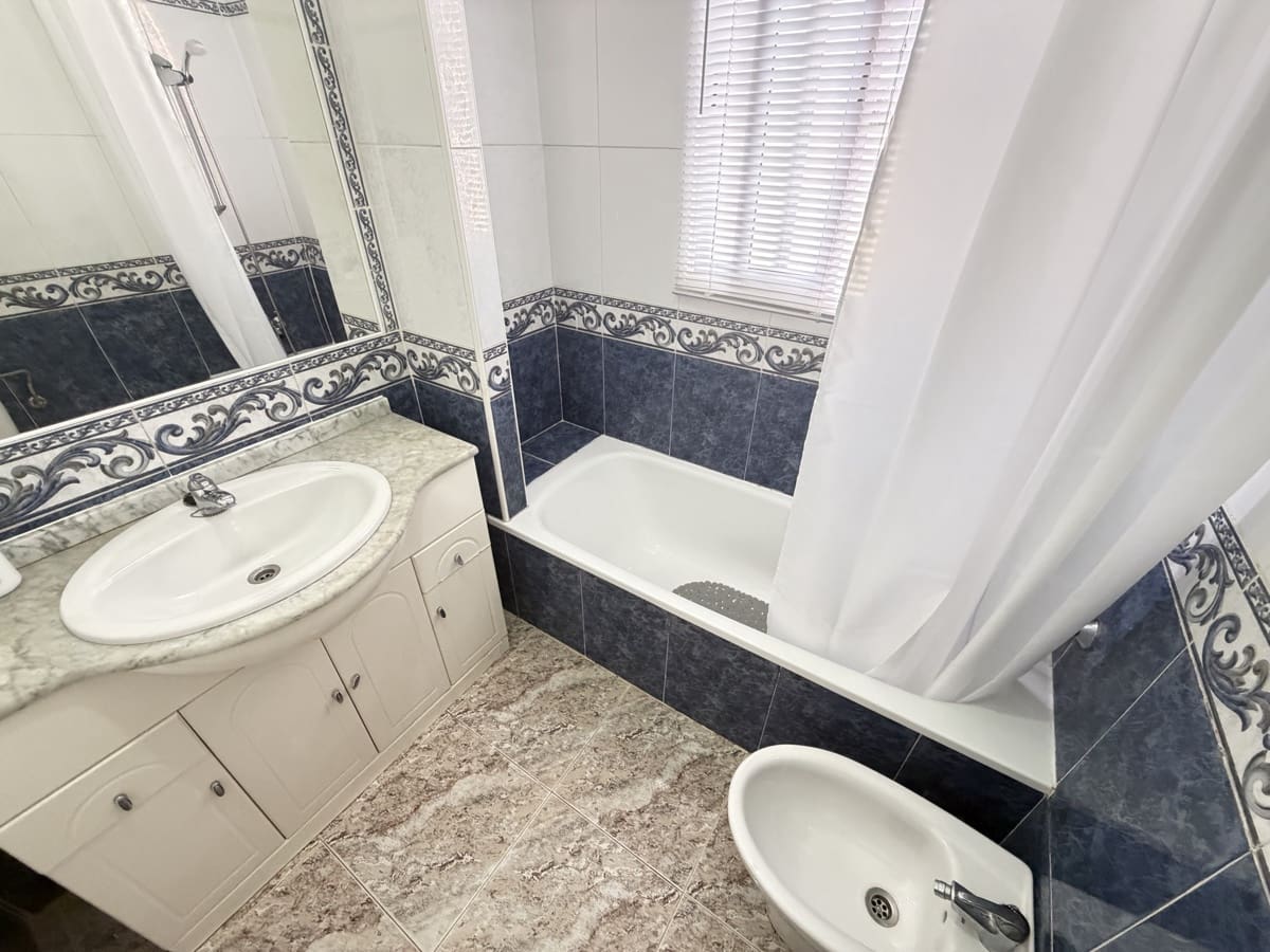 2 soveværelse Byhus til salg i Villamartin med swimmingpool - € 179.995 (Ref: 9053694)