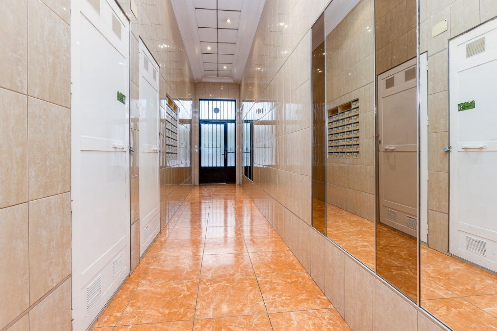 2 soveværelse Lejlighed til salg i Torrevieja med swimmingpool - € 125.000 (Ref: 9172730)