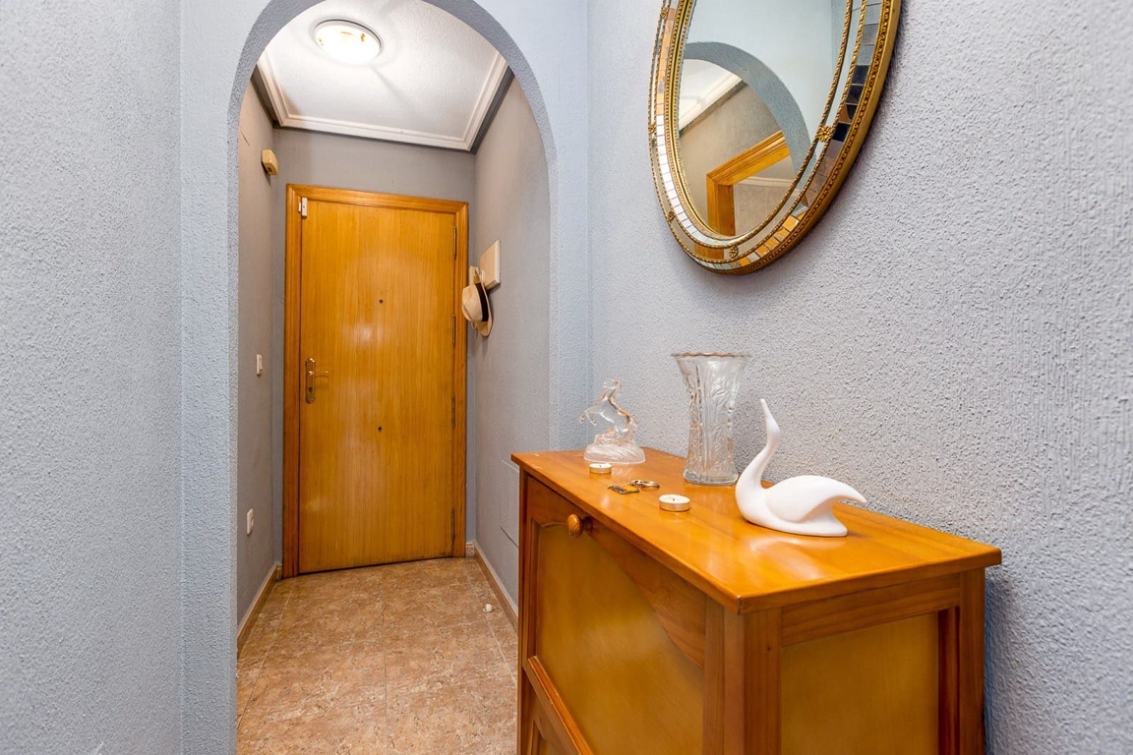 2 soveværelse Lejlighed til salg i Torrevieja med swimmingpool - € 125.000 (Ref: 9172730)