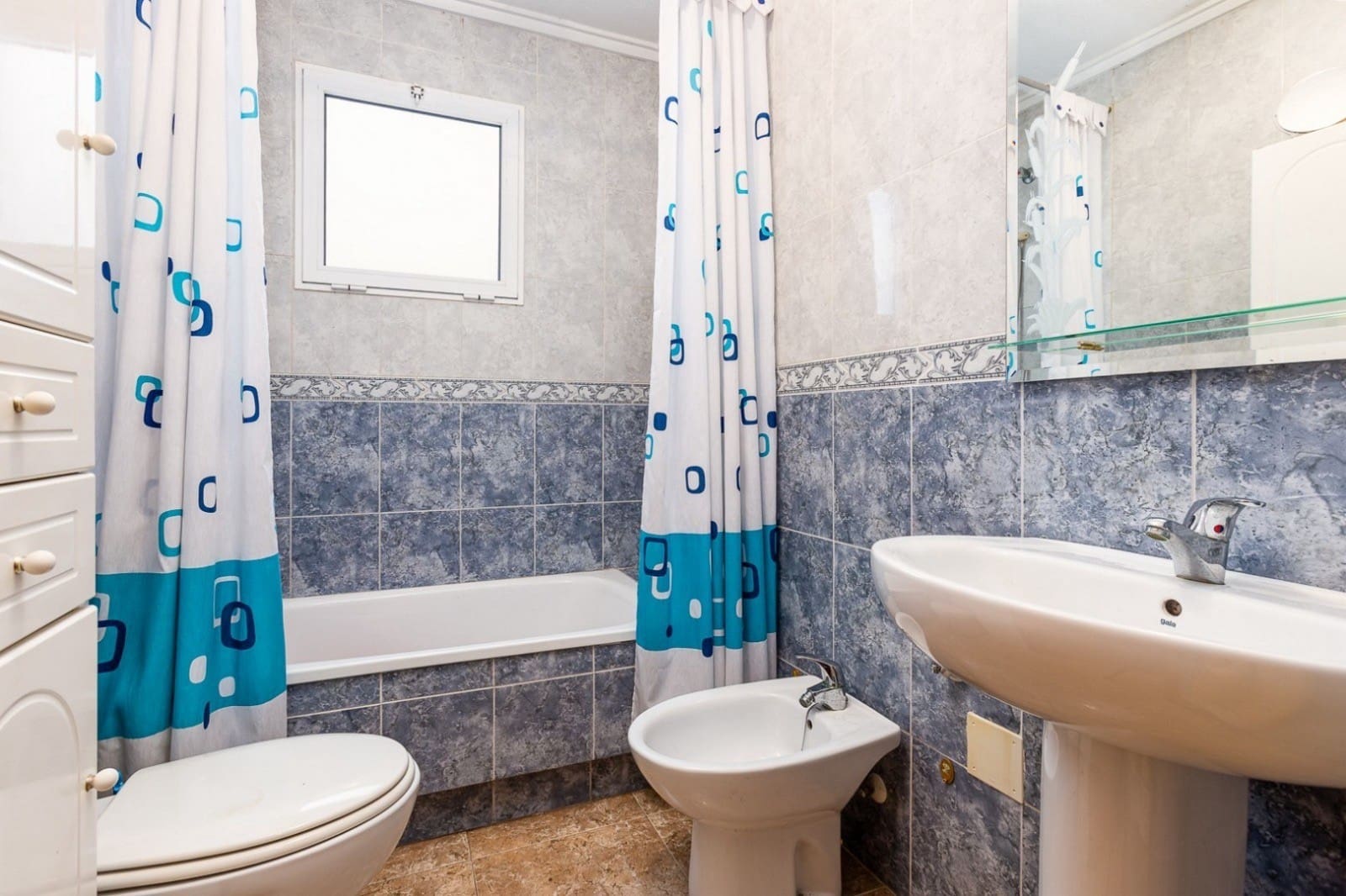 2 soveværelse Lejlighed til salg i Torrevieja med swimmingpool - € 125.000 (Ref: 9172730)