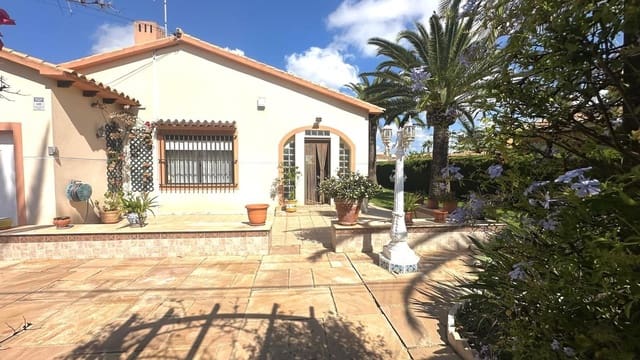 3 Zimmer Villa zu verkaufen in Cabo Roig, Orihuela mit Pool - 850.000 € (Ref: 9172757)