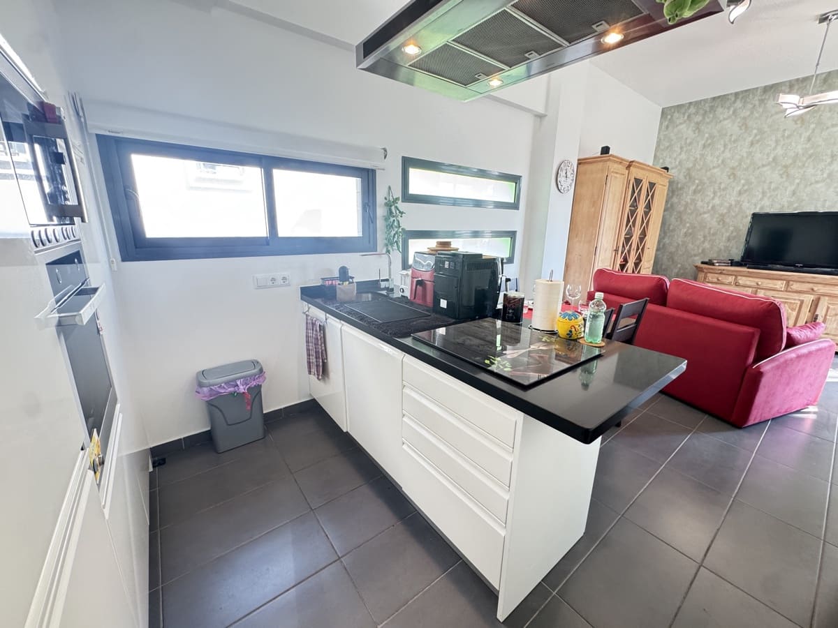 2 soveværelse Bungalow til salg i Villamartin med swimmingpool - € 339.000 (Ref: 9177860)