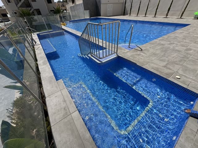 2 sypialnia Penthouse na sprzedaż w Villamartin, Orihuela z garażem - 399 500 € (Ref: 9177863)