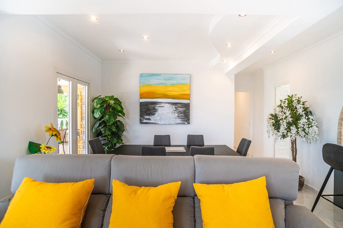 3 soverom Villa til salgs i Torrevieja med svømmebasseng - € 535 000 (Ref: 9177864)