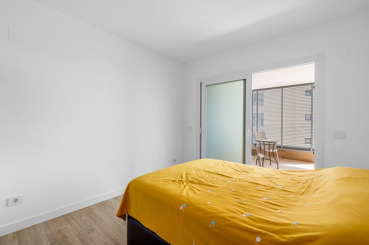 2 slaapkamer Appartement te koop in Punta Prima met garage - € 520.000 (Ref: 9177871)