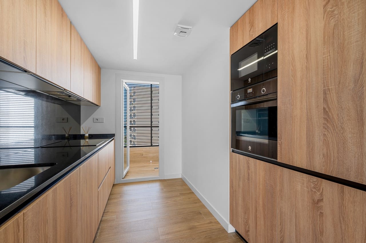 2 slaapkamer Appartement te koop in Punta Prima met garage - € 520.000 (Ref: 9177871)