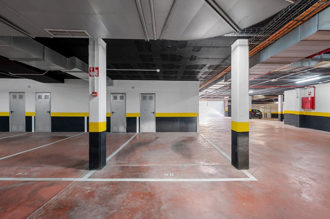 2 slaapkamer Appartement te koop in Punta Prima met garage - € 520.000 (Ref: 9177871)