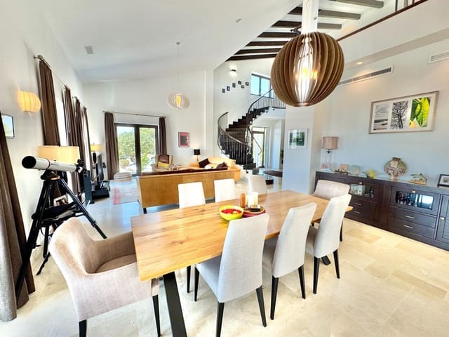 4 chambre Villa/Maison à vendre à Dolores avec piscine - 1 150 000 € (Ref: 9177877)