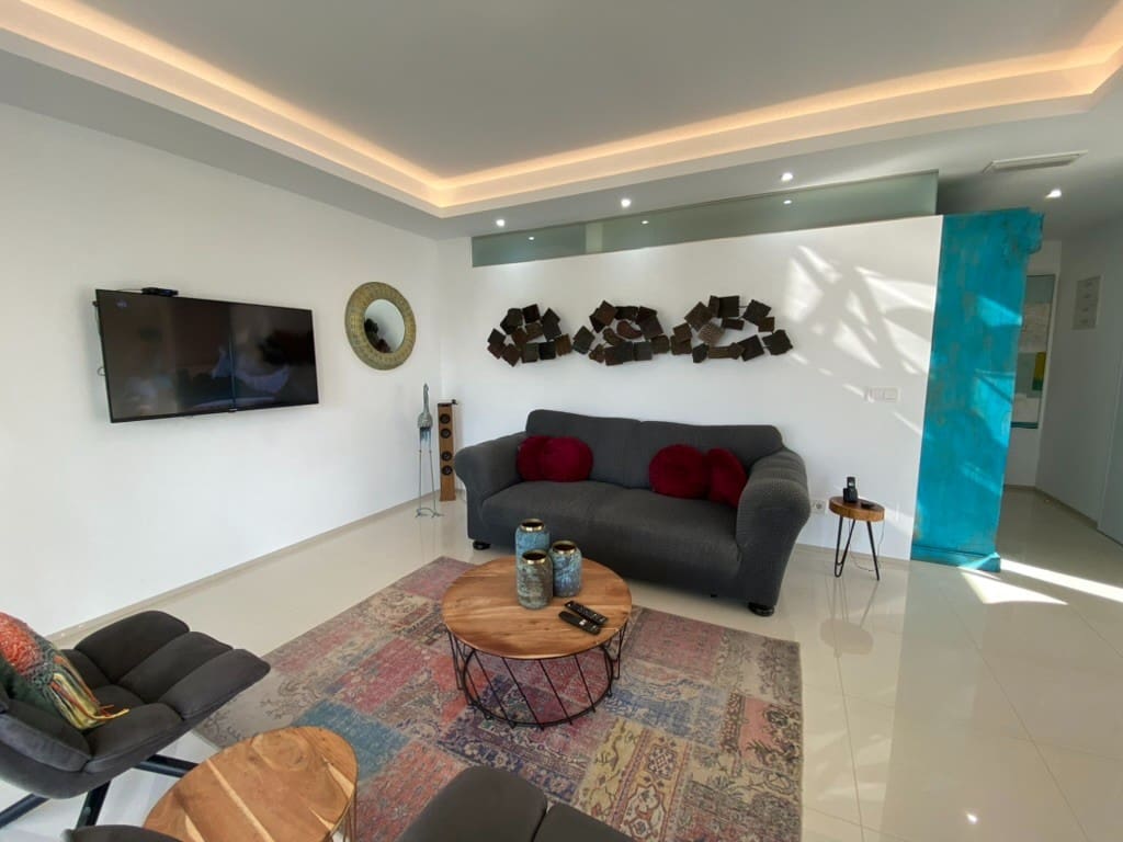 2 soveværelse Lejlighed til salg i Ciudad Quesada med swimmingpool - € 299.900 (Ref: 9177893)