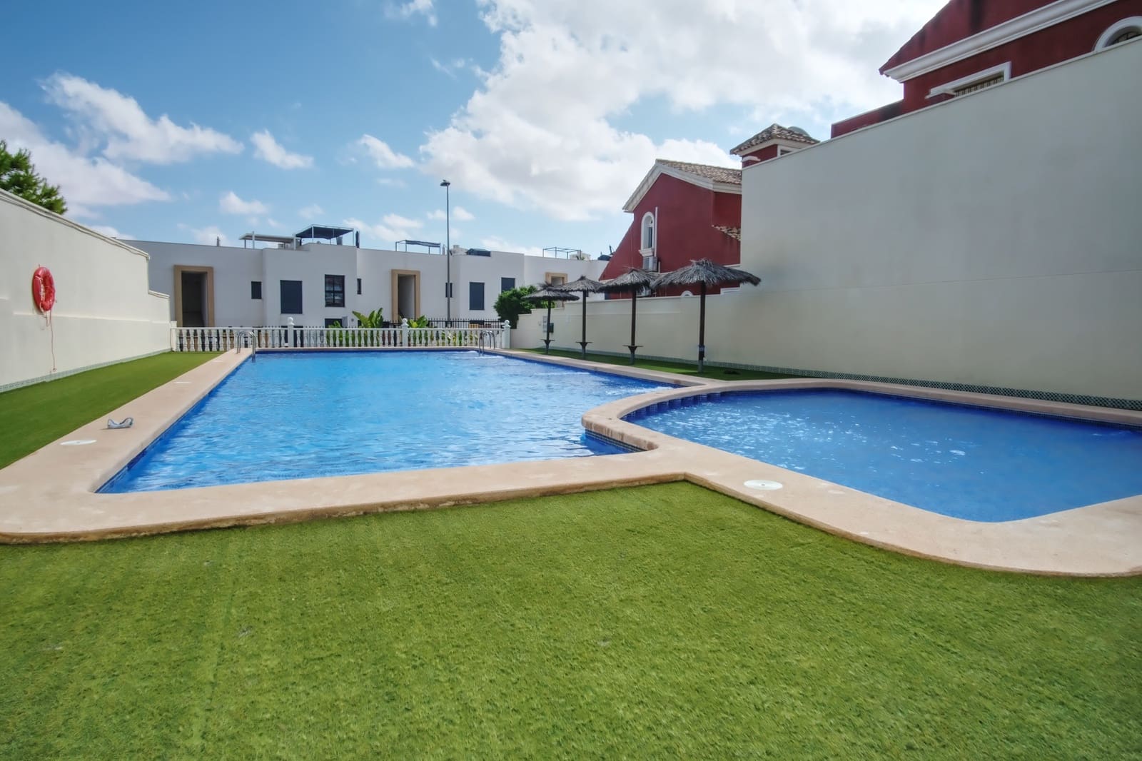 3 soveværelse Semi-Rækkehus til salg i Orihuela Costa med swimmingpool garage - € 239.000 (Ref: 9198218)