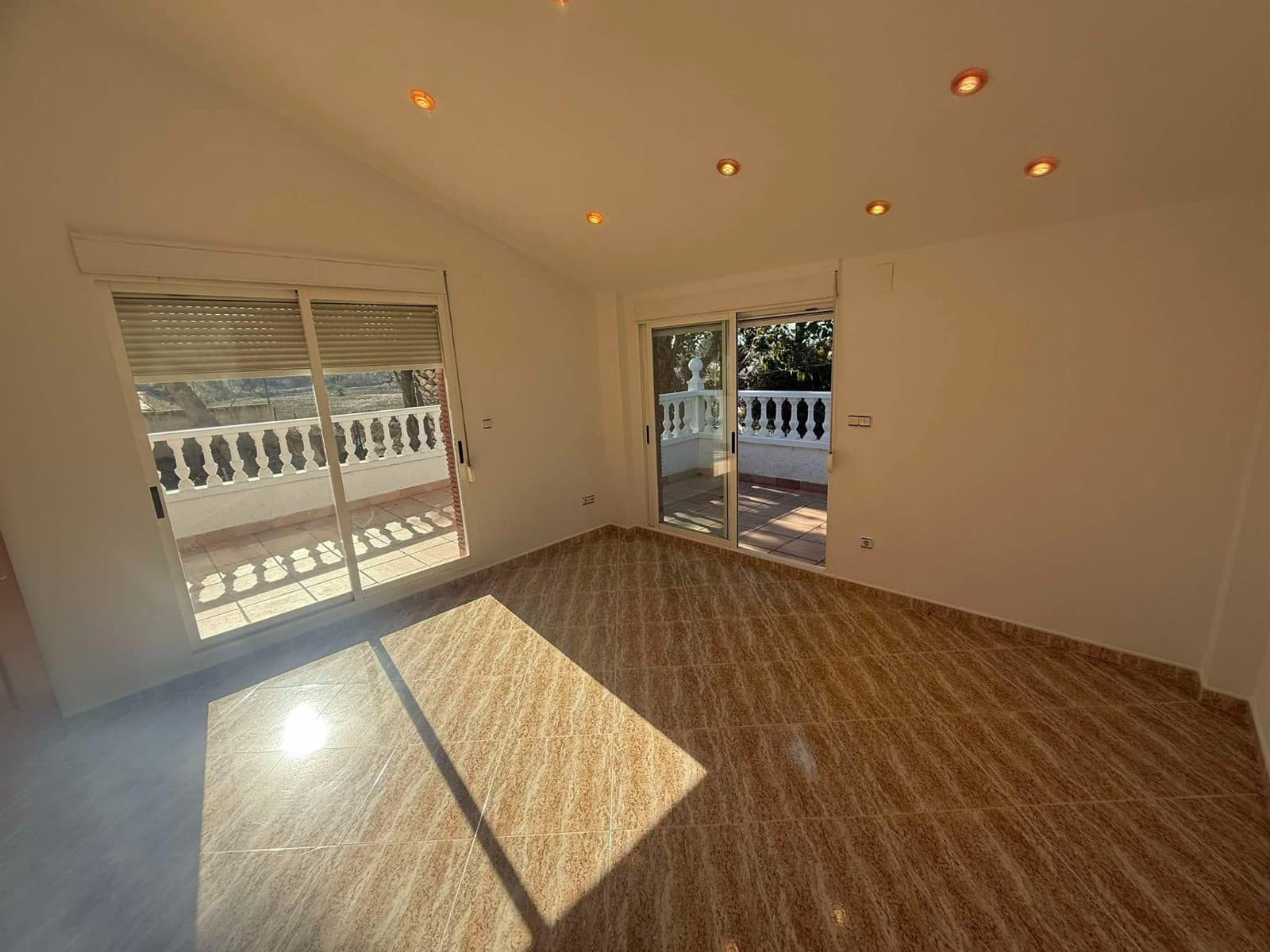 5 quarto Moradia para venda em Orihuela com piscina - 370 000 € (Ref: 9198233)