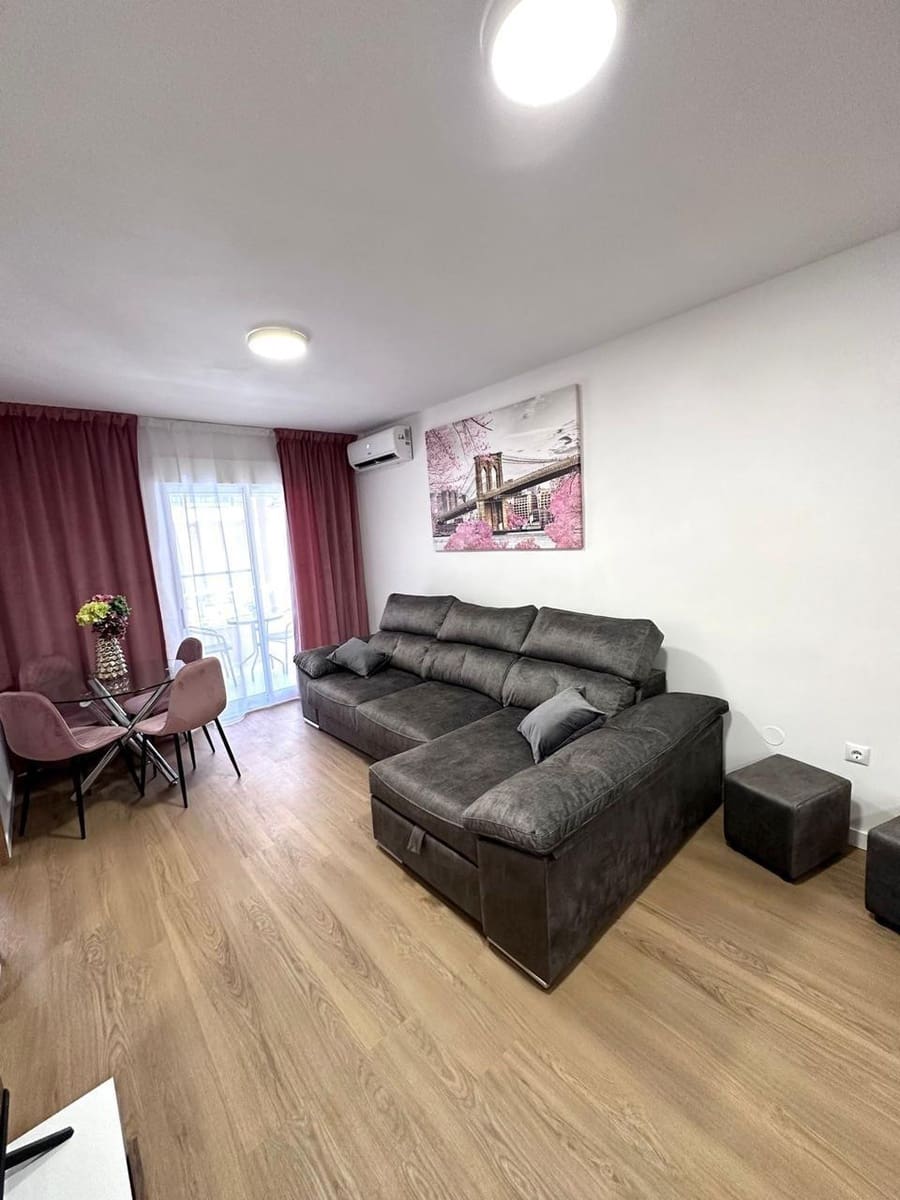 2 quarto Apartamento para venda em Torrevieja com piscina - 190 000 € (Ref: 9215815)