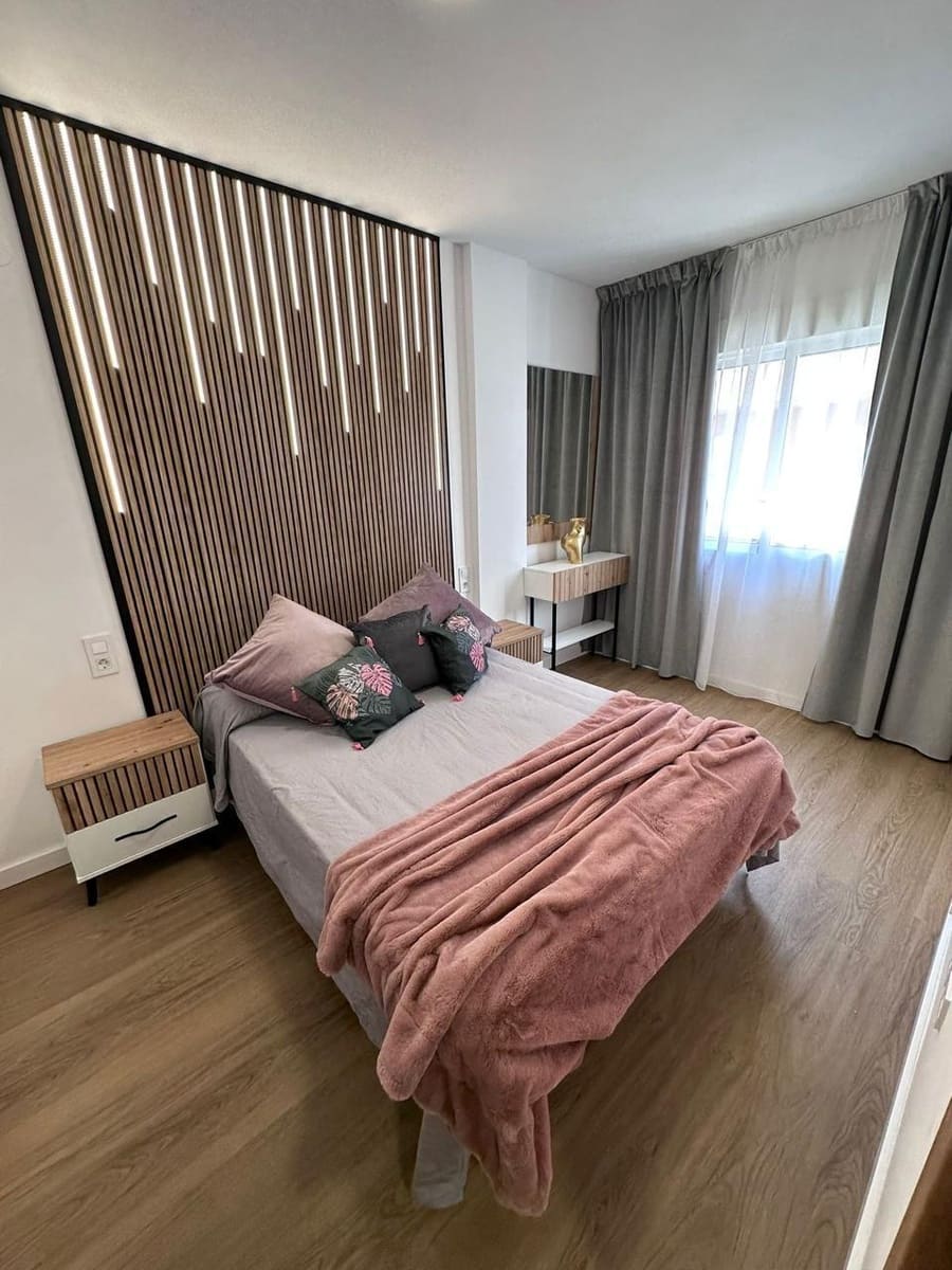 2 quarto Apartamento para venda em Torrevieja com piscina - 190 000 € (Ref: 9215815)
