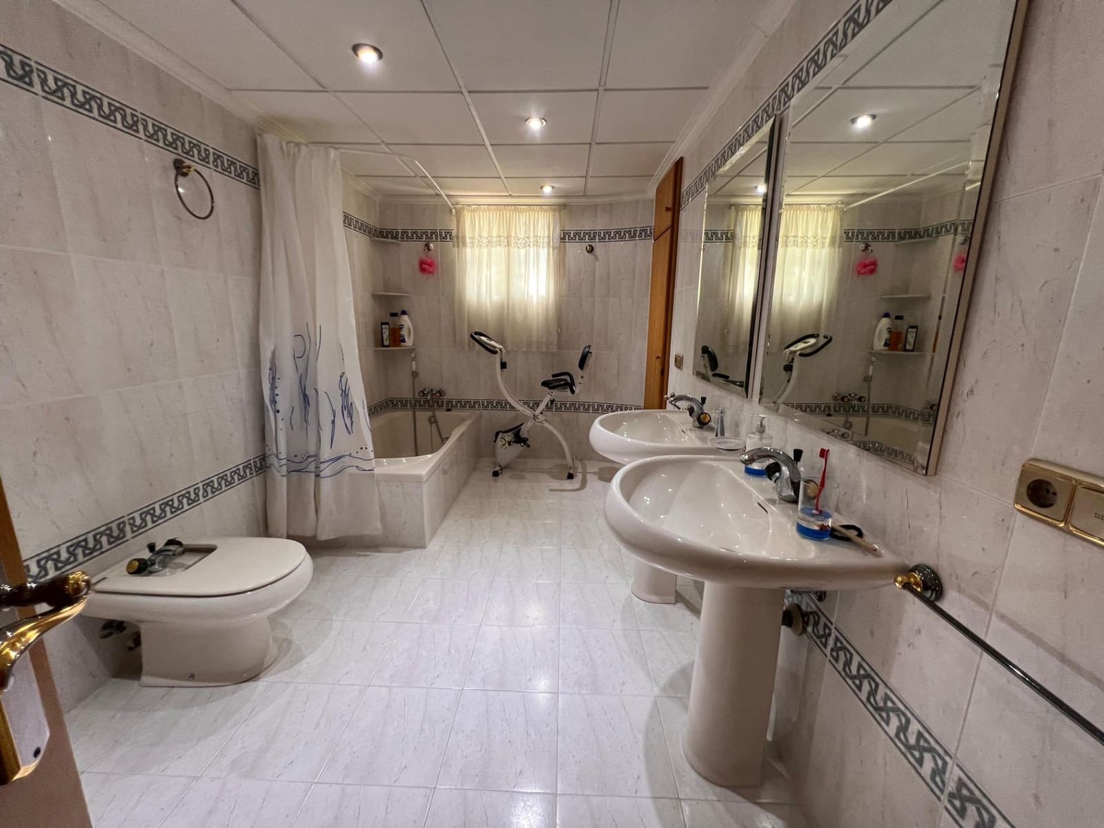 7 Zimmer Villa zu verkaufen in Callosa de Segura mit Pool - 560.000 € (Ref: 9215817)