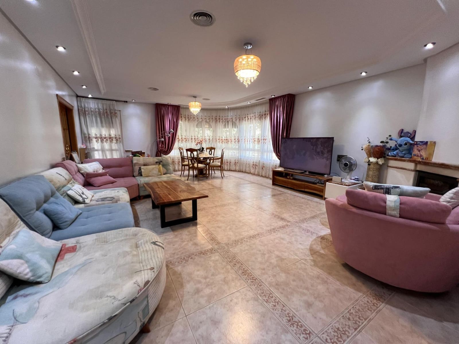 7 Zimmer Villa zu verkaufen in Callosa de Segura mit Pool - 560.000 € (Ref: 9215817)