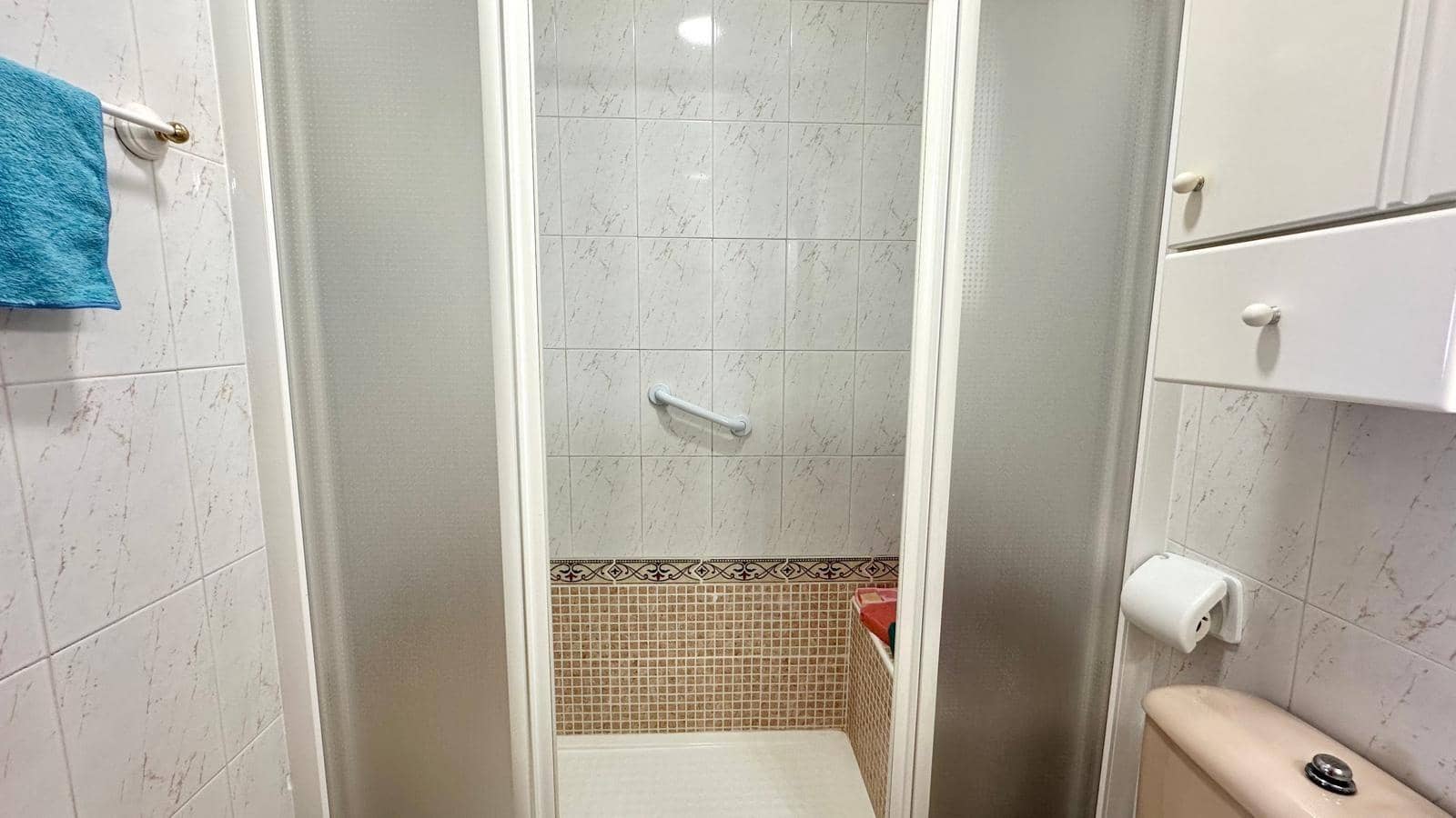 2 sypialnia Penthouse na sprzedaż w Torrevieja z basenem - 158 000 € (Ref: 9215819)